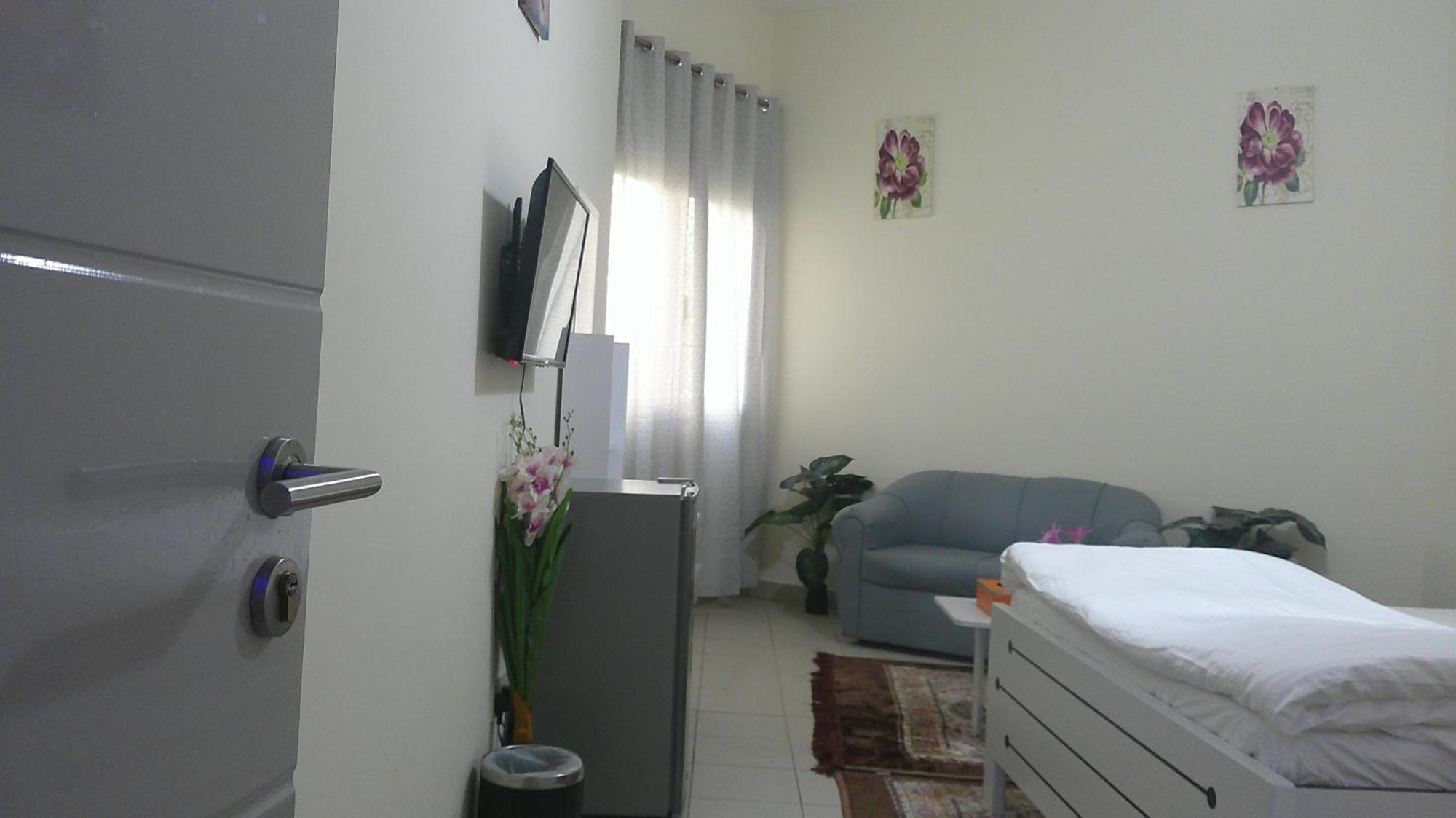 Ruby Star Hostel Dubai F2 Экстерьер фото